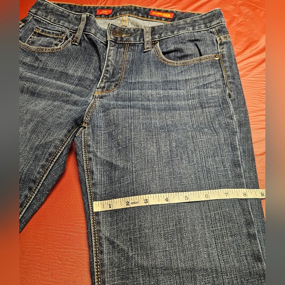 Express Jeans "Mia" Boot Leg Low Rise  sz6 w/33" Inseam  E.U.C. - Picture 11 of 11